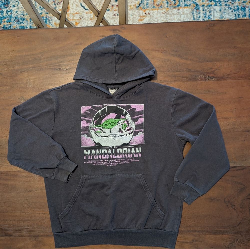 Star Wars The Mandalorian Galactic Tour Hoodie Charcoal Gray Size Small